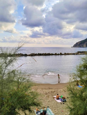 Cinque Terre Moneglia Studio 50 mt from beach Moneglia